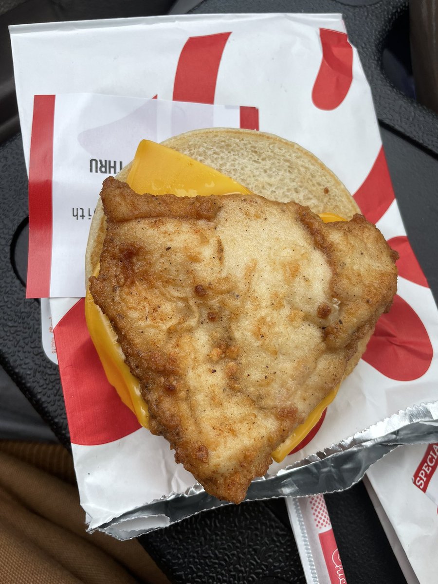 deucesdesign's tweet photo. Chick fila did me so wrong bruh https://t.co/0BnSMekcqu