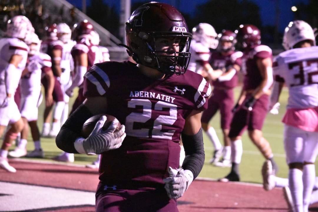 410 yards, 9 TDs, 3 INTs in the last 2 games. <a href="/Rolando_2234/">Rolando Martinez</a> #RecruitTheLopes