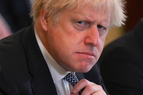 Eyeswideopen69's tweet photo. To all those who hailed GBNews’ signing of Boris Johnson as a ‘brilliant coup’…
You were conned.
Again!
Johnson knew the inquiry would ruin him. Only GBNews were stupid enough to sign him before the inquiry...
And only you were stupid enough to cheer! https://t.co/6MoJL49L5e