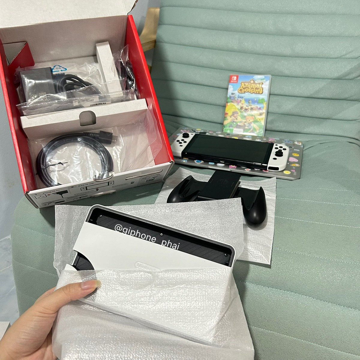 giphone_phai's tweet photo. ✅ อุปกรณ์ + ซองอยู่ครบทุกอย่างค้าบ💖

🔥* 8,600฿ แถมเกมฟรี | พร้อมโอนลดได้อีกค้าบ 🫶🏻

อยากส่งน้องไปอยู่กับเจ้าของใหม่ที่เล่นน้องได้คุ้ม ๆ ค้าบ🥺💕

 #ส่งต่อnintendo #NintendoSwitchTH #ตลาดนัดnintendo #ขายนินเทนโด้ #ขายnintendo #ส่งต่อนินเทนโด้ #นินเทนโด้มือสอง #ขายnintendoswitch https://t.co/YfDHUtlWbw