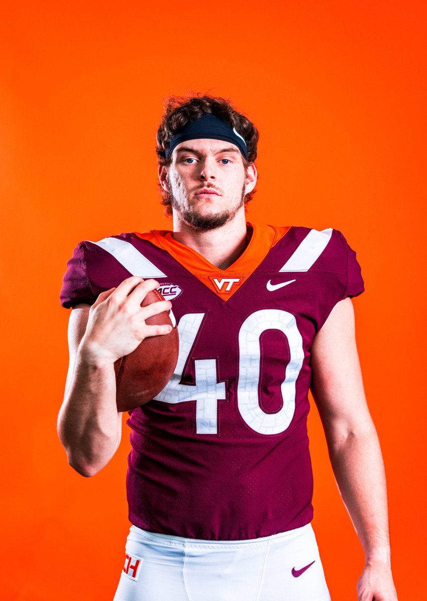 HokiesFB's tweet photo. Happy birthday S/O to tight end Cole Pickett (@Pickettc_8 )🎉 https://t.co/2XTuzgHeyz