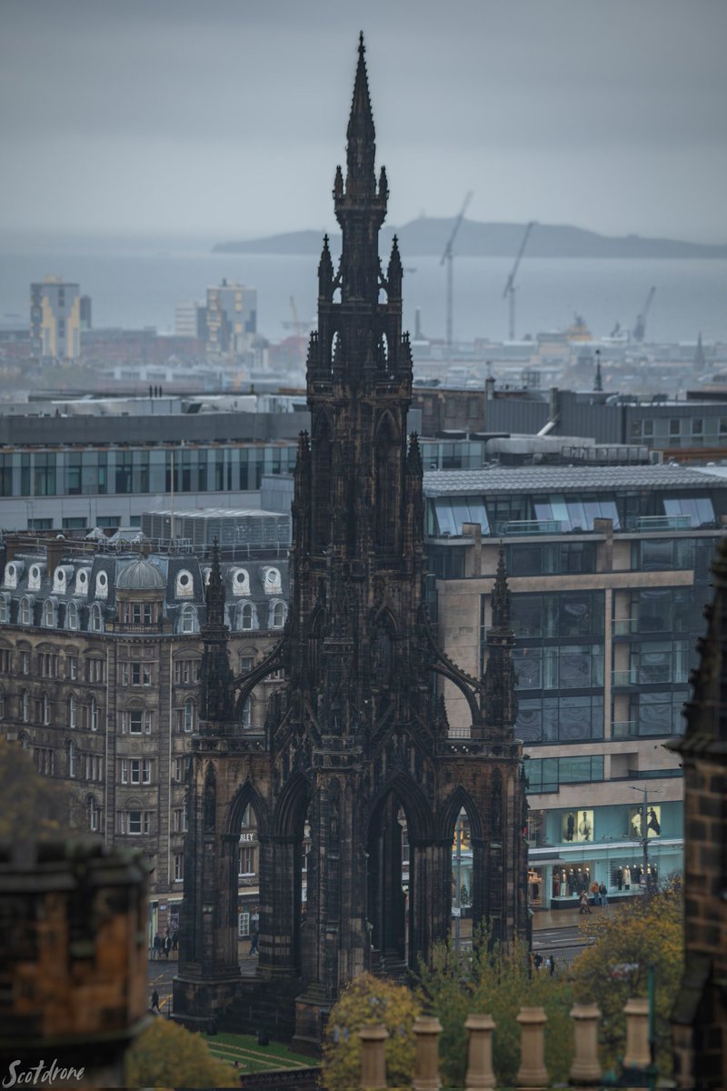 scotdrone's tweet image. The Scott Monument on Princes Street in Edinburgh 😊🏴󠁧󠁢󠁳󠁣󠁴󠁿
#edinburgh #visitedinburgh #scotland #visitscotland