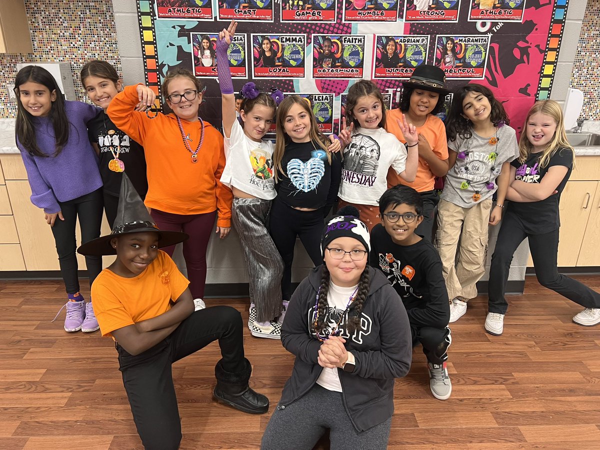 🎃Halloween Glam🎃 <a href="/St_EVAN_Caledon/">St. Evan Catholic Elementary School</a>