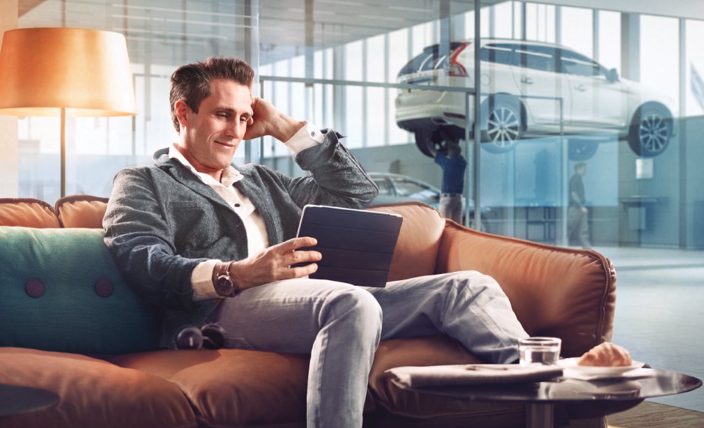 VolvoBeach's tweet image. 🛠️✅ Quality parts, exceptional service. Gunther Volvo's Service Center uses genuine Volvo parts to ensure your vehicle performs at its best.

#GenuineParts #TopQualityService #GuntherVolvo #DaytonaBeach #Florida