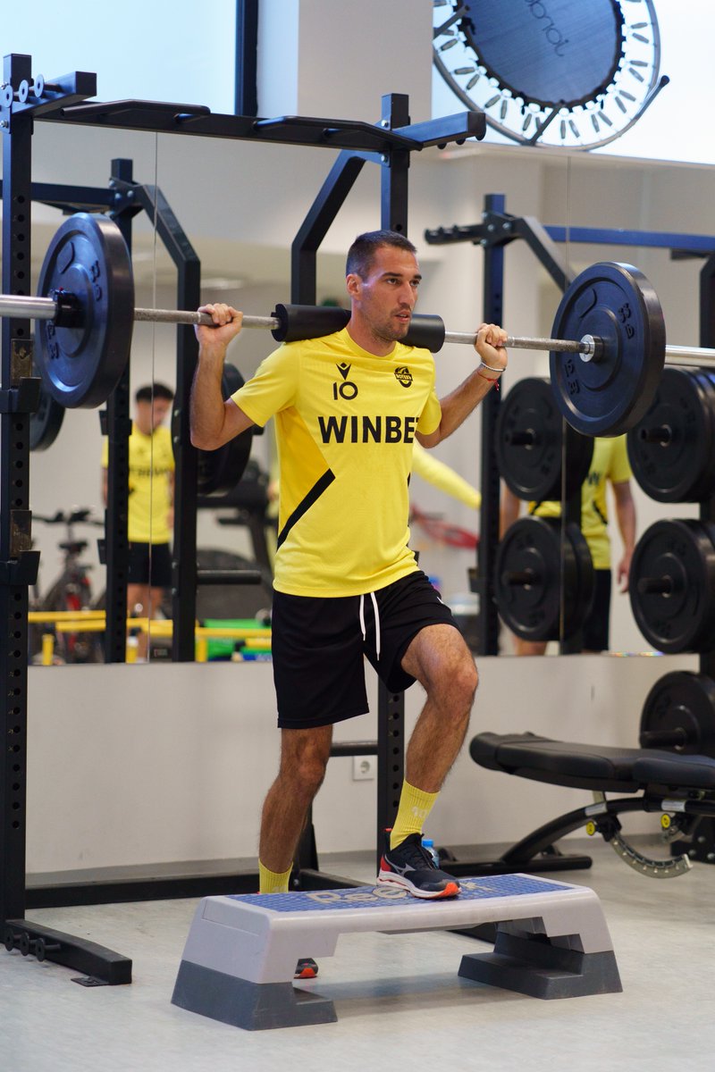Botev_EN's tweet photo. Behind every win there are hours of training.
How do you train? Share your training routine pics with #TrainingChallenge https://t.co/0k1Oi7SPbO