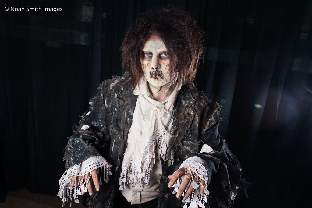 BaronessVonT's tweet photo. Wench.
https://t.co/jHeVDUYZZD
#30daysofhalloween #halloween #cosplay #hocuspocus https://t.co/dSUnFR74cx