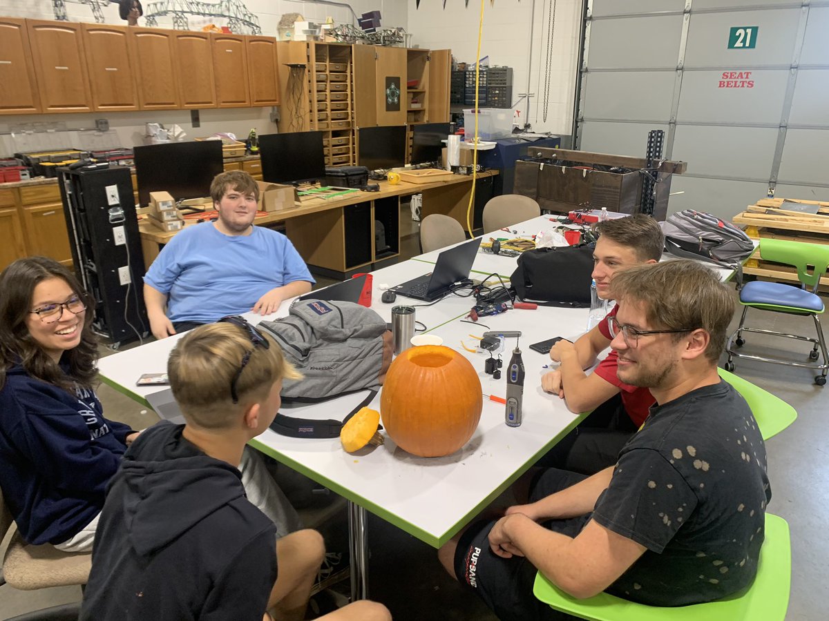 Dr. Mara L. Banfield tweet media