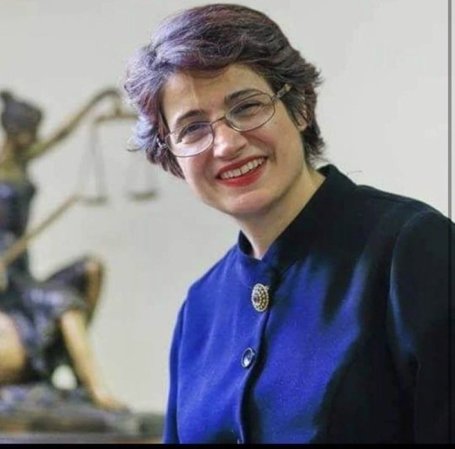 #Iran
Prominent Iranian human rights lawyer #NasrinSotoudeh was arrested and severely beaten yesterday after attending #ArmitaGaravand's funeral, according to her husband Reza Khandan.
Please be her voice.  #WomanLifeFreedom #IRGCterrorists