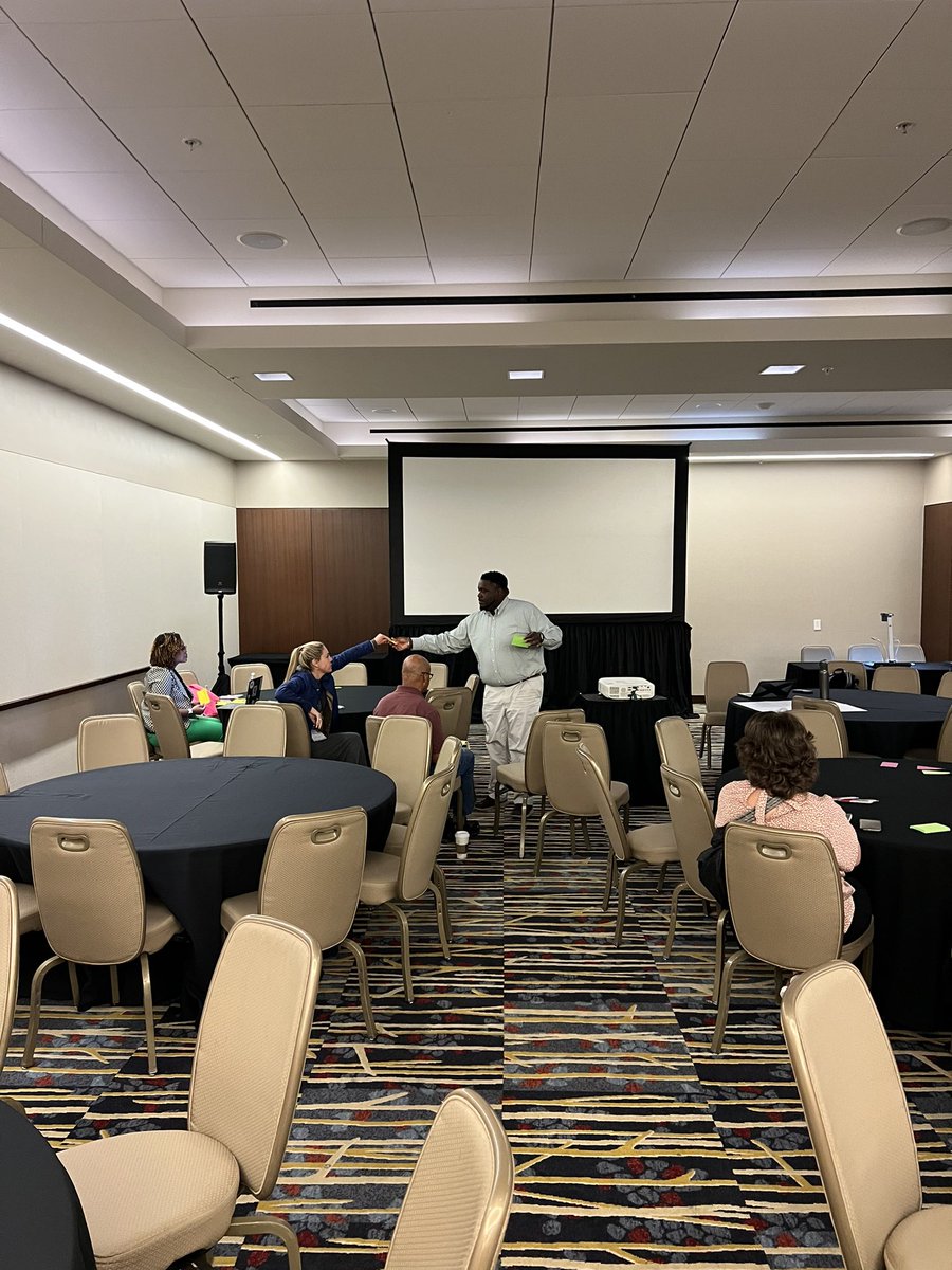 marci_math's tweet photo. @NCTM Well, it’s a tie 1) Regional Caucus on Wednesday #NCTMDC https://t.co/ktZPymQBv2