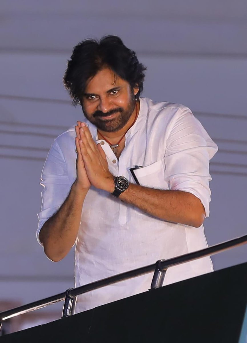 Srikanth9704's tweet photo. 1) messi won world Cup at his career ending and won 8th #BallonDor 😍😍
2) wish virat also wins world Cup this year 😍
3) Chief pawan kalyan also taste all the fruits which he deserves for all long this year
Common point among this are they worked out 100% results are following https://t.co/GxNH9STz8g