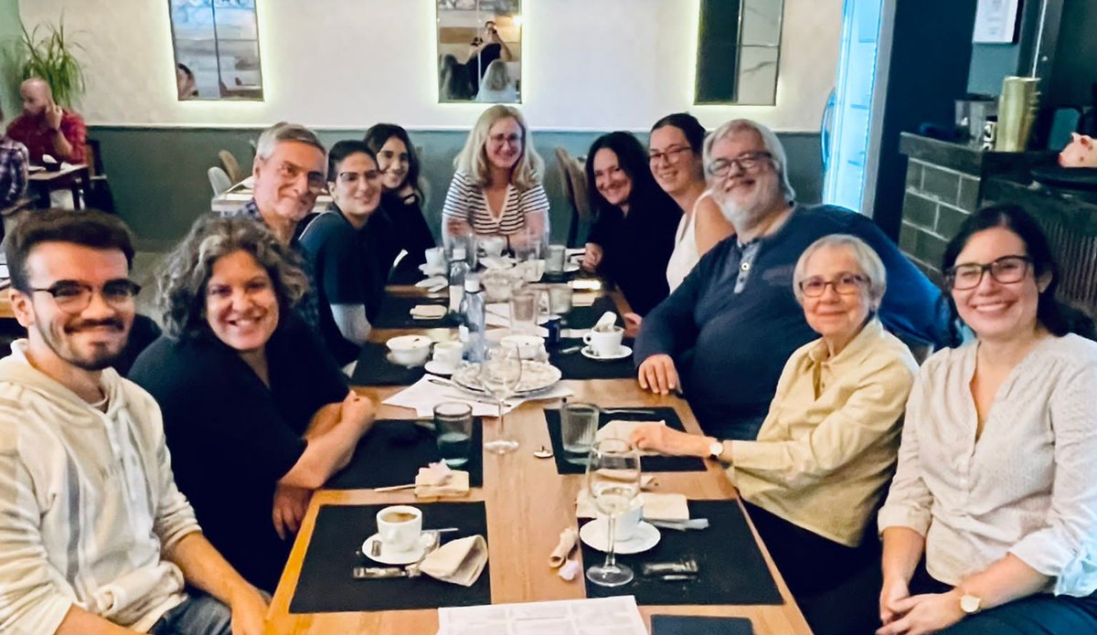 Govantes Lab (@lifeswitchcabd) on Twitter photo It was our pleasure to bring at <a href="/CABD_UPO_CSIC/">Centro Andaluz de Biología del Desarrollo</a> Antonia Herrero's lessons on Anabaena's cell division.
Thank you, and <a href="/Enrique72137463/">Enrique Flores García</a> for such fruitful discussion, and hope to hear about your new (last) stories very soon! It was our pleasure to bring at <a href="/CABD_UPO_CSIC/">Centro Andaluz de Biología del Desarrollo</a> Antonia Herrero's lessons on Anabaena's cell division.
Thank you, and <a href="/Enrique72137463/">Enrique Flores García</a> for such fruitful discussion, and hope to hear about your new (last) stories very soon!