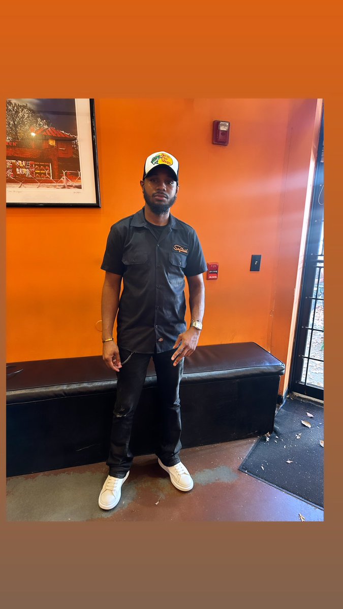 blackguwwop's tweet photo. Standing on it https://t.co/jrIDpKDnL4