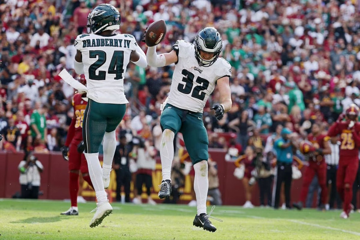 PHLEaglesNation's tweet photo. PFF Grades for the #Eagles secondary yesterday:

• Reed Blankenship: 60.6
• Kevin Byard: 60.3
• Sydney Brown: 57.2
• Slay: 55.1
• James Bradberry: 50.0
• Eli Ricks: 31.9 https://t.co/KjqBgC6uq7