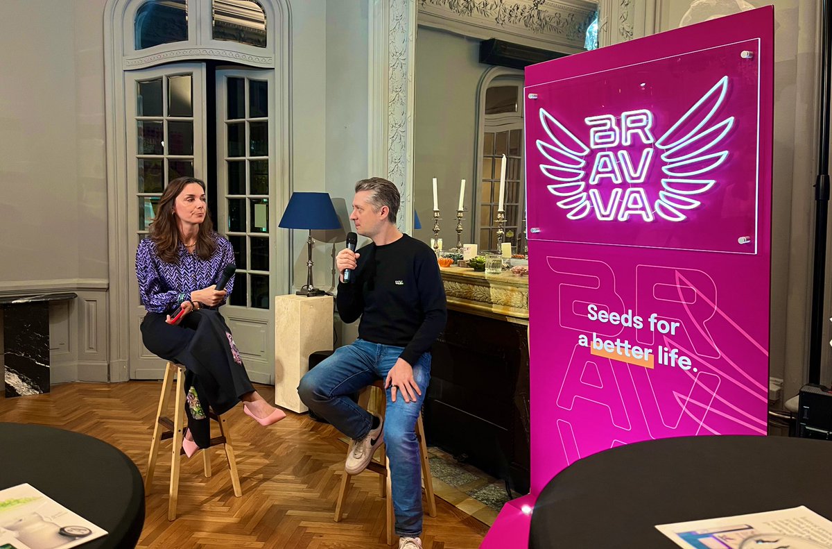 Spotted this evening at the #BravvaAngels community event: <a href="/bogdaniordache/">Bogdan Iordache 🇷🇴 🇺🇦</a> talking about founder profiles and investing as an angel investor. #investor #guest #VentureCapital