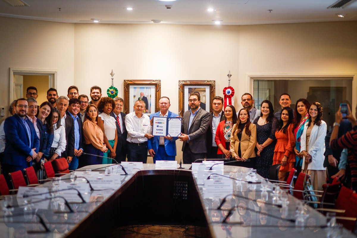 GovernoMA's tweet image. 😌Lançamento do programa Jovem Tech.

👩‍💻O programa vai capacitar profissionais em inovação e tecnologia, focando no desenvolvimento de habilidades técnicas e comportamentais. 

🤝Uma parceria entre grupo Mateus, EMAP e @fapema_maranhao. 

#InovaçãoMA #GovernoMA