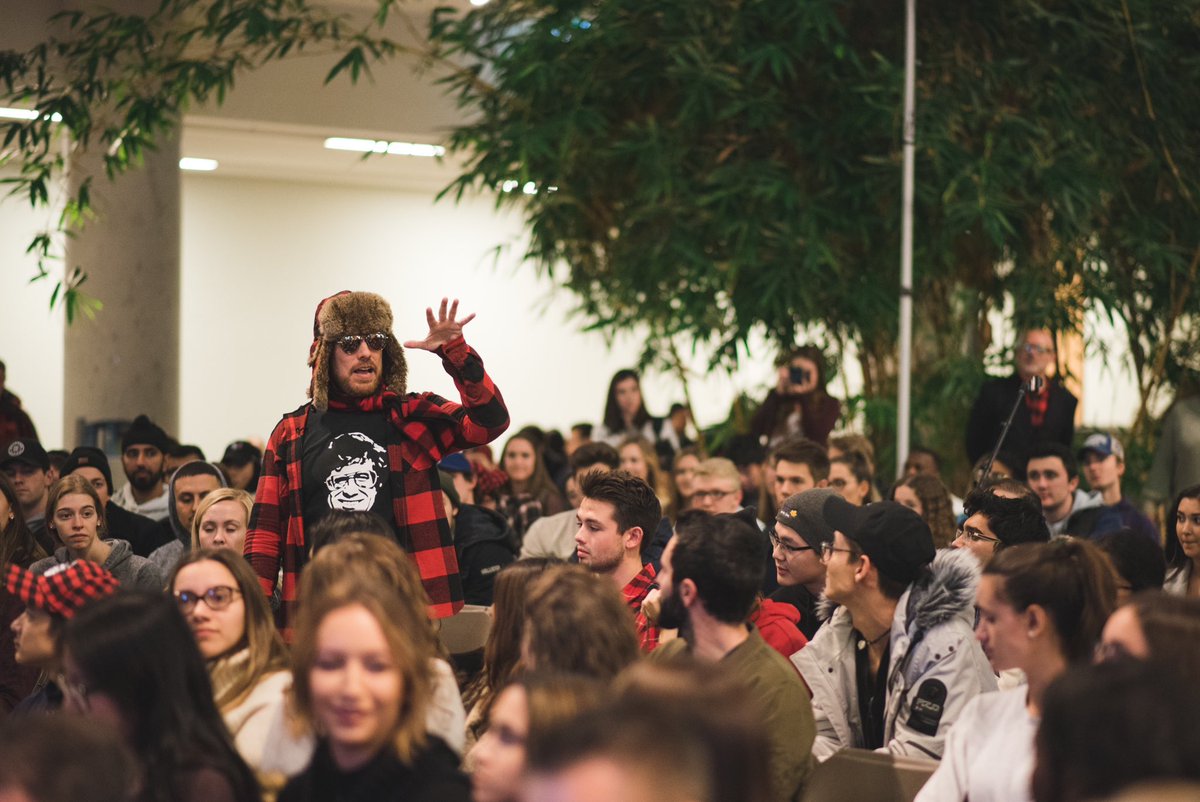 Ryan Smolkin was a @LazaridisSchool BBA grad who came back to the school to inspire the next generation of entrepreneurs (where the photo in the article was taken). RIP.