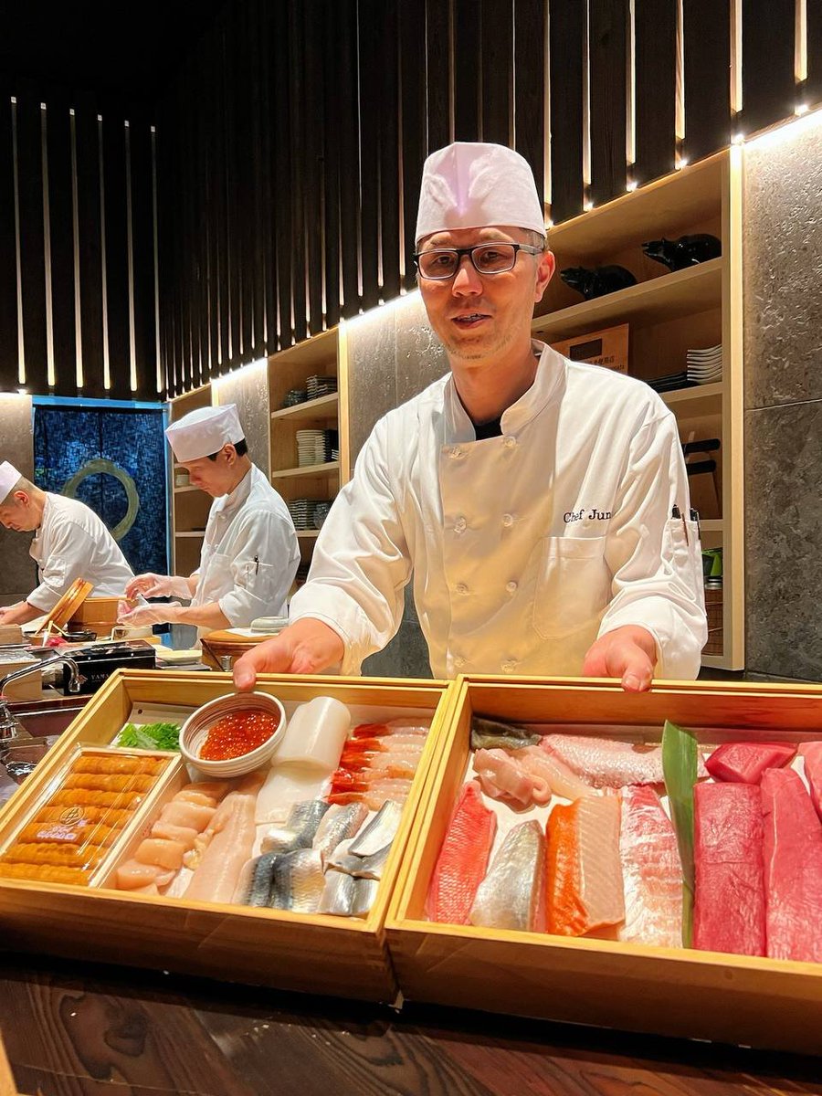 Apple83Ros's tweet photo. While Kashiba himself stopped by, it didn't make up for the overall lackluster meal. https://t.co/MgmmaEt4Ky