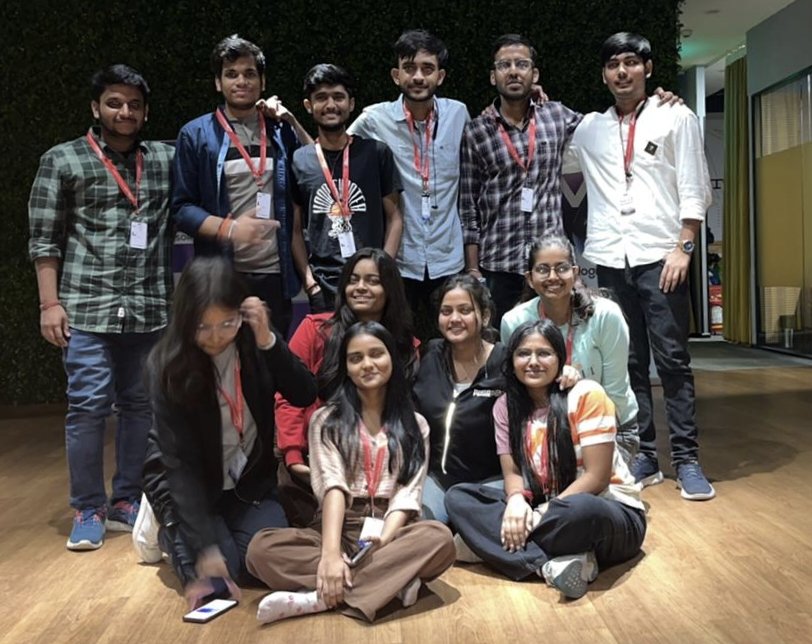 tusharrr_31's tweet photo. Had an amazing time at @HackMountains 4.0! 🚀 Interacting with some brilliant minds, learning , and having a blast with my awesome teammates. A big shoutout to my team for the incredible collaboration and all the fun we had.😁🗽 https://t.co/Nc3yeNwDtf