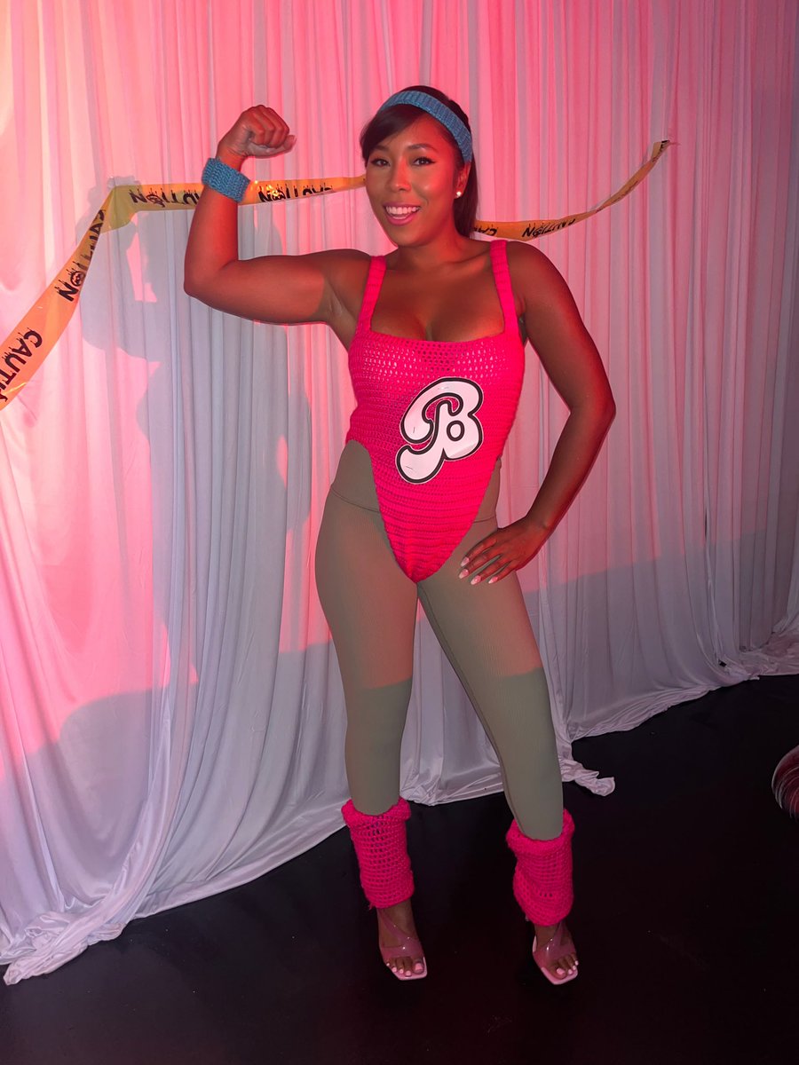 _Yarnie's tweet photo. Custom bodysuit and accessories for this Yarnie Barbie✨
.
#yarnie #yarniecrochet #barbie #workoutbarbie https://t.co/2LW9eDc1be