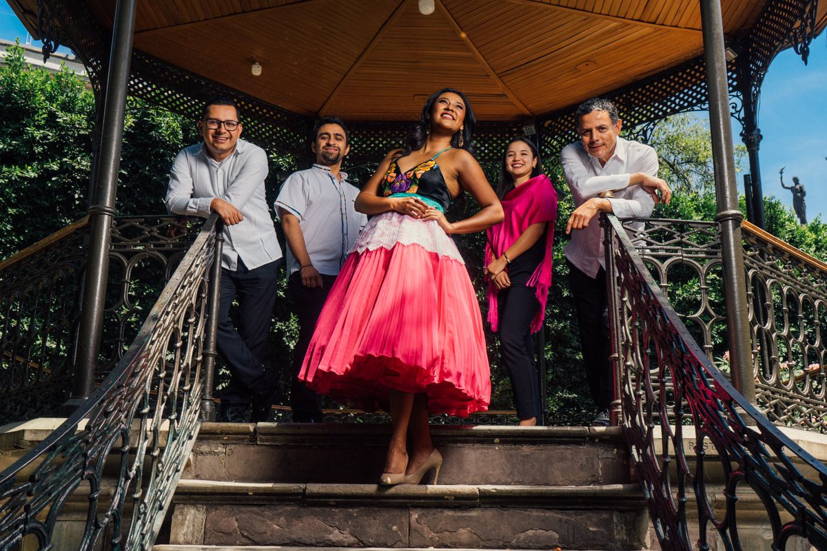 Join MEChA de UO, The Jordan Schnitzer Museum of Art (JSMA), and Adelante Sí for the 42nd annual Día de Los Muertos: From the Heart to Our Souls celebration this year on Nov. 1-2 💐

There will be a musical performance by Sindy Gutiérrez y Paax K’aay Cuarteto de Cuerdas, and