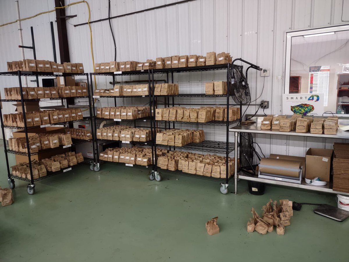 We understand the importance of soil health 

That’s why our hardworking teams have collected numerous #Smart4D and composite soil samples for optimal results!