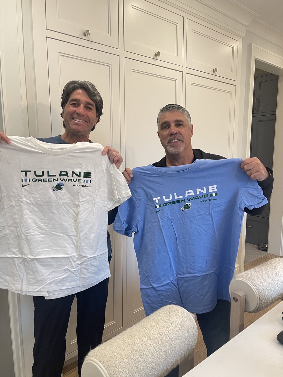 Bruce Murray(NFLNetwork and Tulane alum) and his buddy Gary Dell'abate from  the Howard Stern Show repping the Wave! Thanks guys! Roll wave!!, image size:900x1200