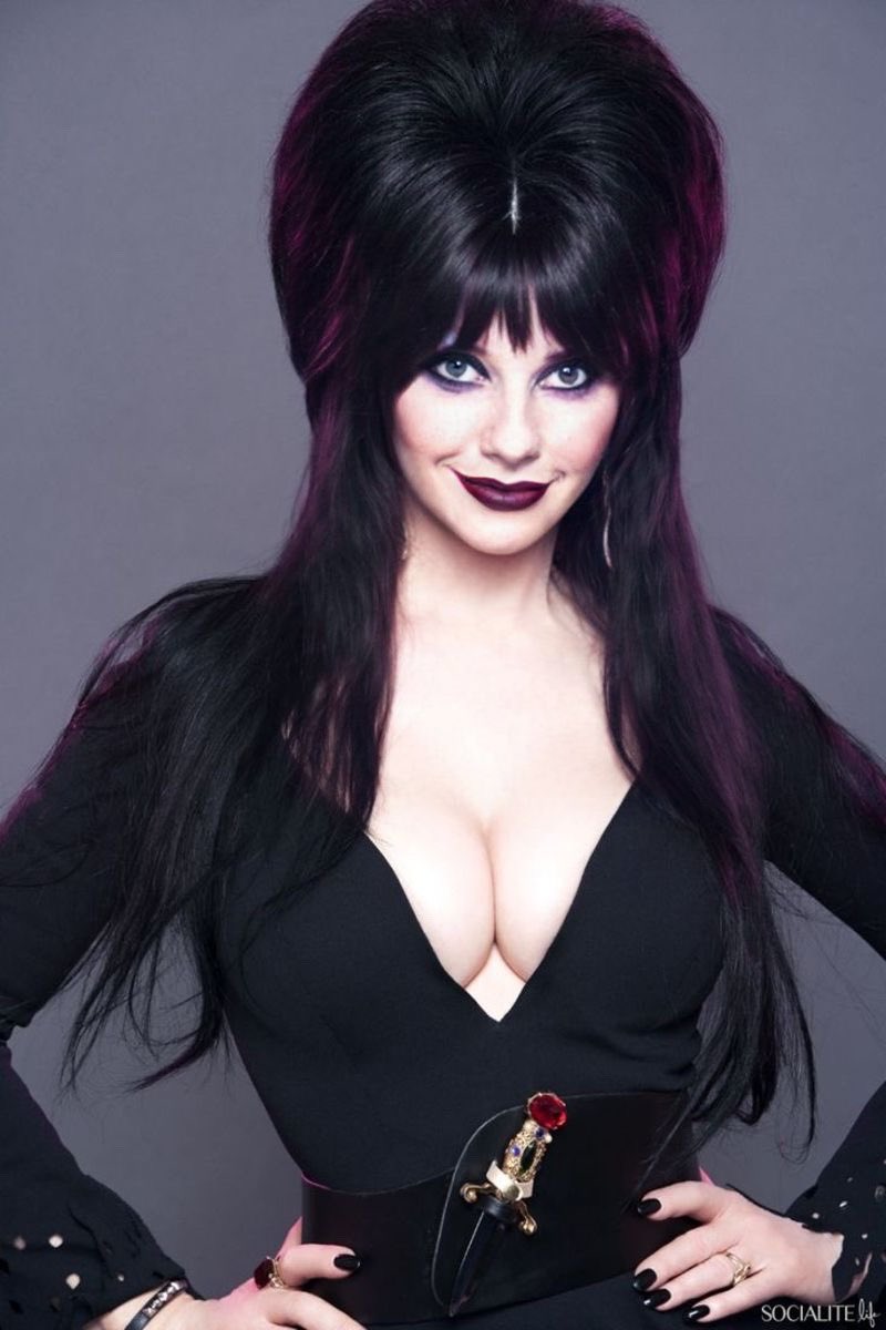 💀🙈

#AI
#HorrorIcon
#Elvira