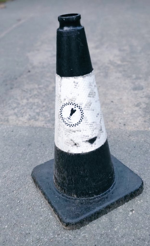 BSkansoul's tweet photo. #Twotone 
#skaman 
#TrafficCone now who's gone and done that eh 😳 https://t.co/1yQCrcO6kM
