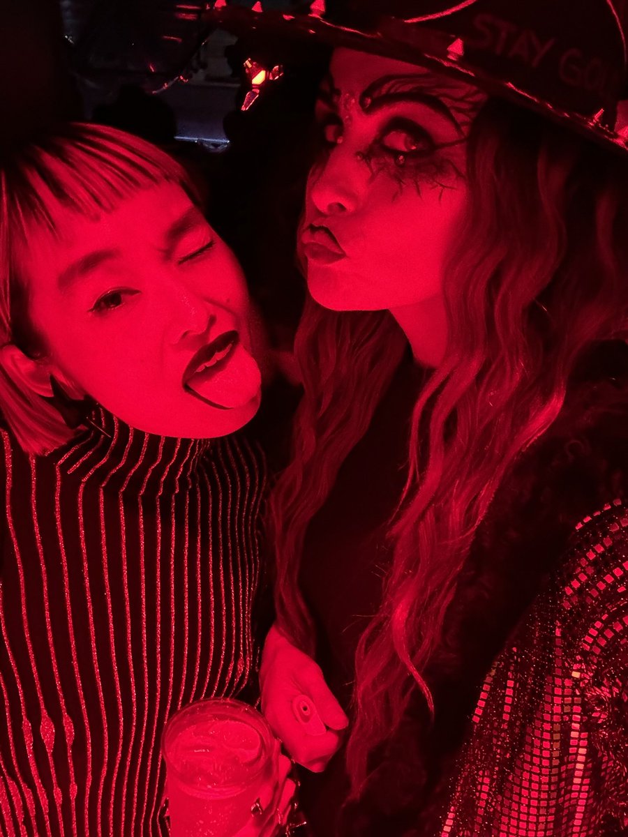 Emergency Tiara tweet media