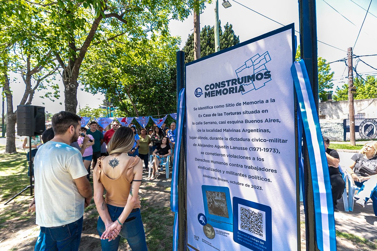 CascallaresPJ's tweet photo. 🇦🇷⚓️ Al cumplirse #40añosdedemocracia, desde @MunicipioBrown identificamos y señalizamos como Lugar de la Memoria la “Ex Casa de las Torturas”, en la localidad de Malvinas Argentinas.

#DemocraciaParaSiempre 
#BrownCumple https://t.co/PuDsGuKlaG