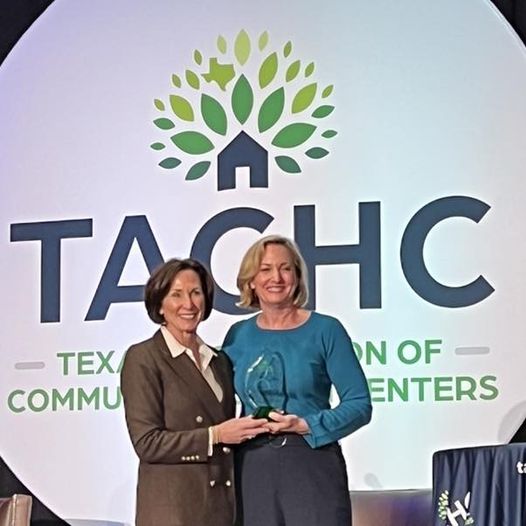 TexasCHCs's tweet photo. βYou are making a difference for uninsured and underinsured Texans,β - Senator Kolkhorst. Thank you, Senator @LoisKolkhorst, for being a Legislative Champion and for your important work to improve Medicaid and extend coverage for pregnant moms. #TACHC23 https://t.co/21XVWU5zYl
