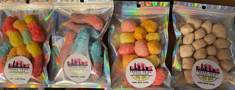 clevelandbazaar's tweet image. Meet the Makers: Gina Giallombardo, Freeze Dried Cleveland
 
Online: buff.ly/44hRP7t 
Facebook: buff.ly/3oVdD8T
Instagram: buff.ly/3QcLmER
 
Read more about FDC and all our holiday 2023 makers at bit.ly/CleBazaar2023h…. Text BAZAAR to 66866 to join us!