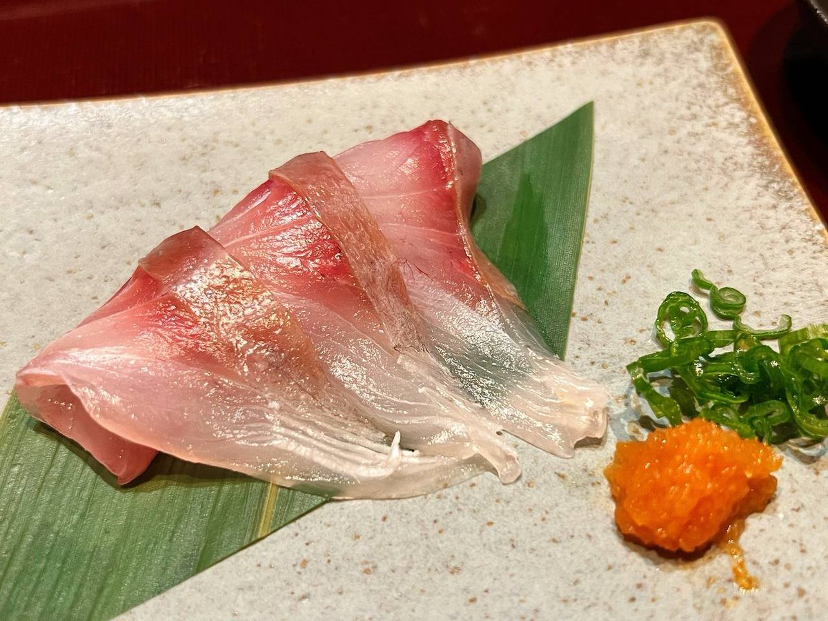 dreamer_stellar's tweet photo. Sushi Kashiba's Takai Jun may have worked at Jiro Ono's, but the experience here was underwhelming. Unimpressive dishes and a lackluster atmosphere. https://t.co/hQR5NO6Ld2