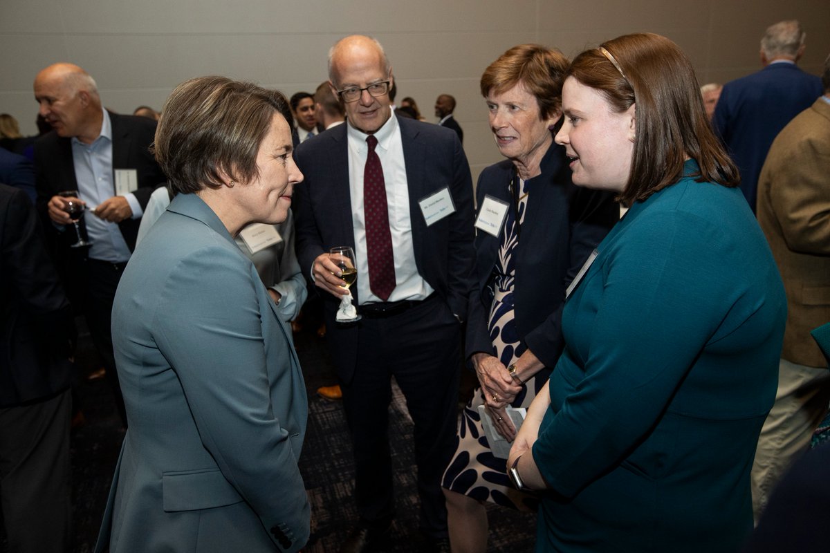 TuftsMedicalCtr's tweet photo. .@TuftsMedicine, @TuftsMedSchool &amp; many guests including Gov. Maura Healey celebrated the launch of the Dr. William C. Mackey Lectureship in Vascular Surgery, honoring Dr. Mackey's legacy as a longtime surgeon-in-chief &amp; leader. Support the lectureship at https://t.co/JLWlD0voLV https://t.co/wFenQvAxXJ