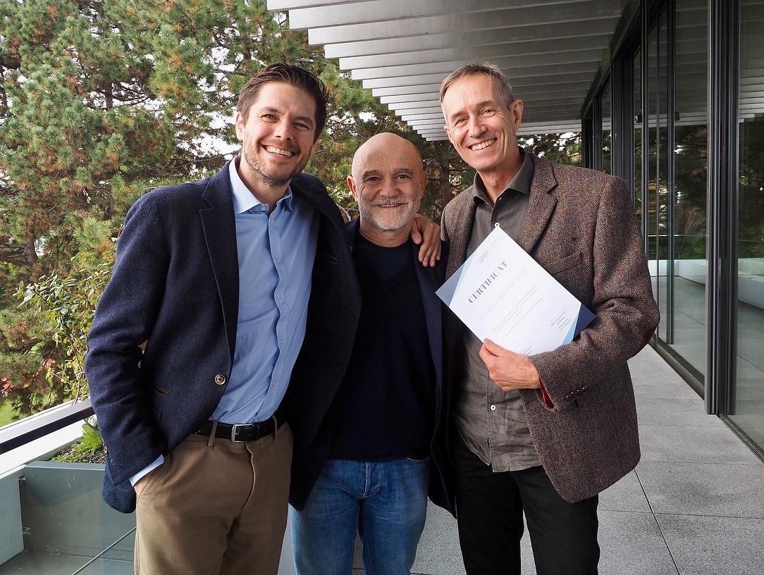 drsanzmartin's tweet photo. Wrapped up a fantastic weekend and our first course.  Very thankful to all the team, the participants and to Prof Giovanni Zucchelli for the hands-on and his insightful lectures. Stay tuned for the next courses!  
 
#gsmformation #lausanne #periodontology #implants https://t.co/b0Hm2vfGzV