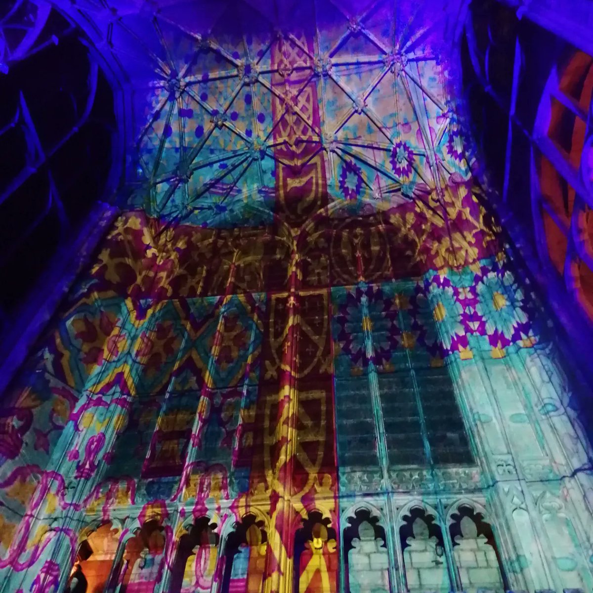 HeritageInspire's tweet photo. Well done @GlosCathedral for the #LightEternal illuminations. I visited on Saturday evening & the interpretation of its history was wonderful. The building was a buzz of people young & old. Lovely to see so many people enjoying #gloucester and it's historic Cathedral. #listed https://t.co/BknjNO35XW