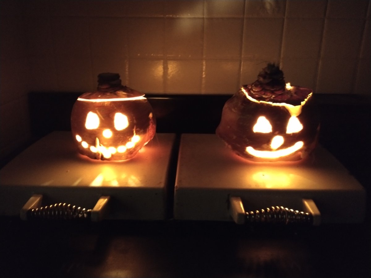 standupfarmer's tweet photo. Keep your pumpkins mate....were still a neep lantern family #lifeisneeps https://t.co/Qdr6glr58Y