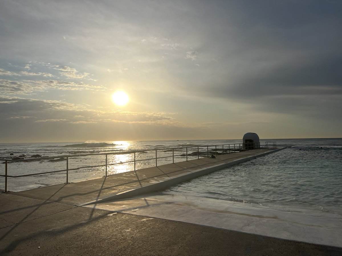 Raecooper1's tweet image. Lovely way to start the day #merewether #baths