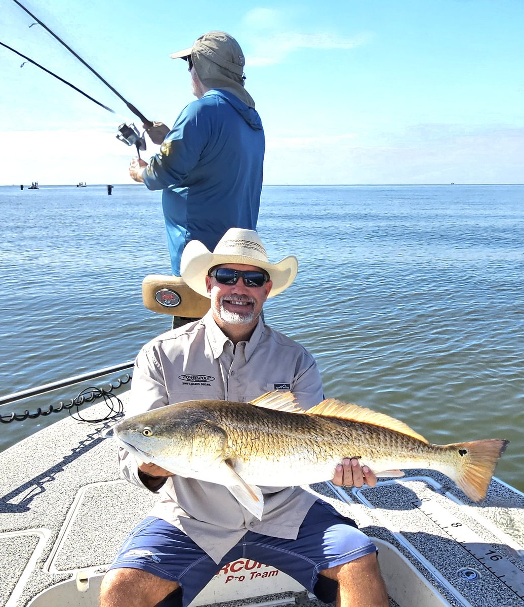 CodyRobersonT24's tweet image. Day #1 in Venice was a blast!!! Landed (8) &amp;amp; broke off (3). I even personally doubled up while Brian was landing one. Our boat landed (15) bulls total. #ArmyRedFishAnglers #SupportDefendFish #BeautifulDayWithFriends #WileyX #PowerPole