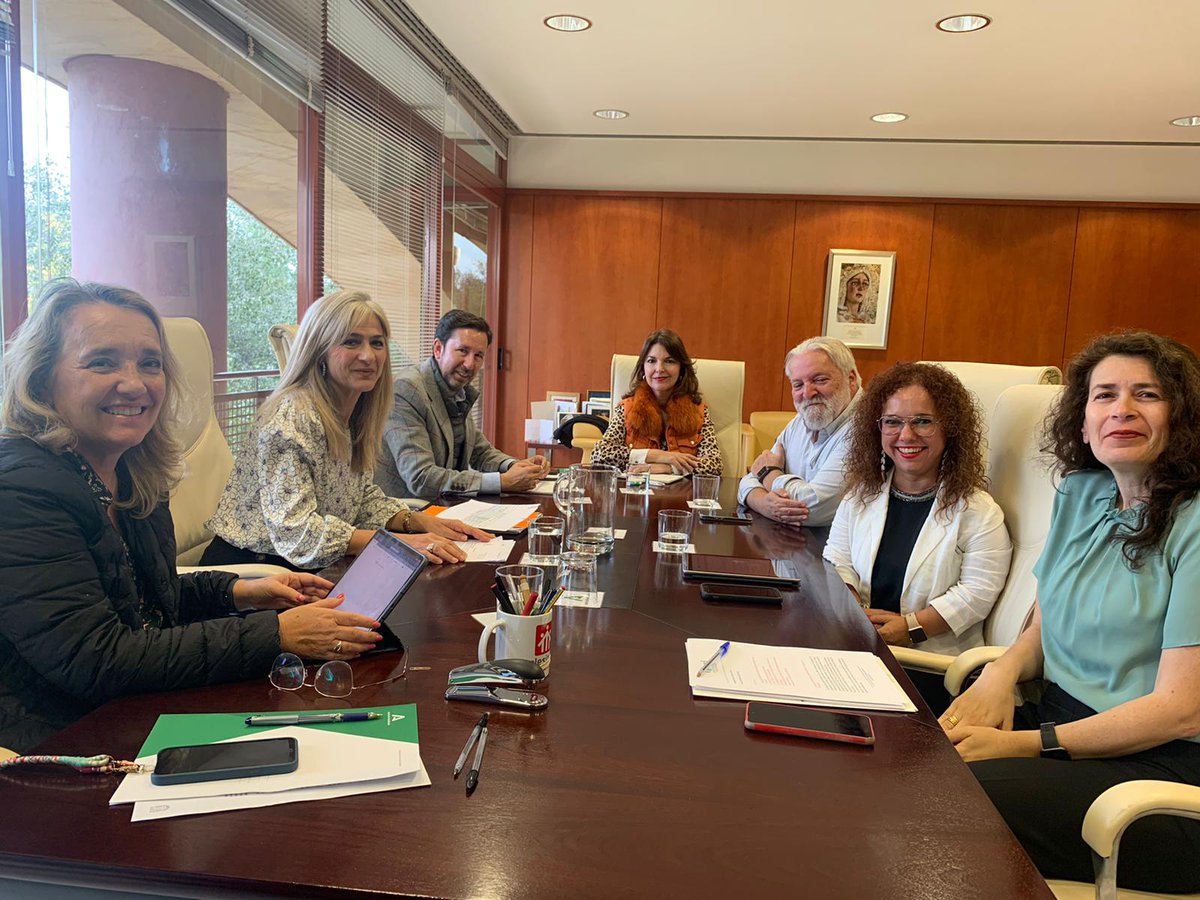 Patricia del Pozo tweet media