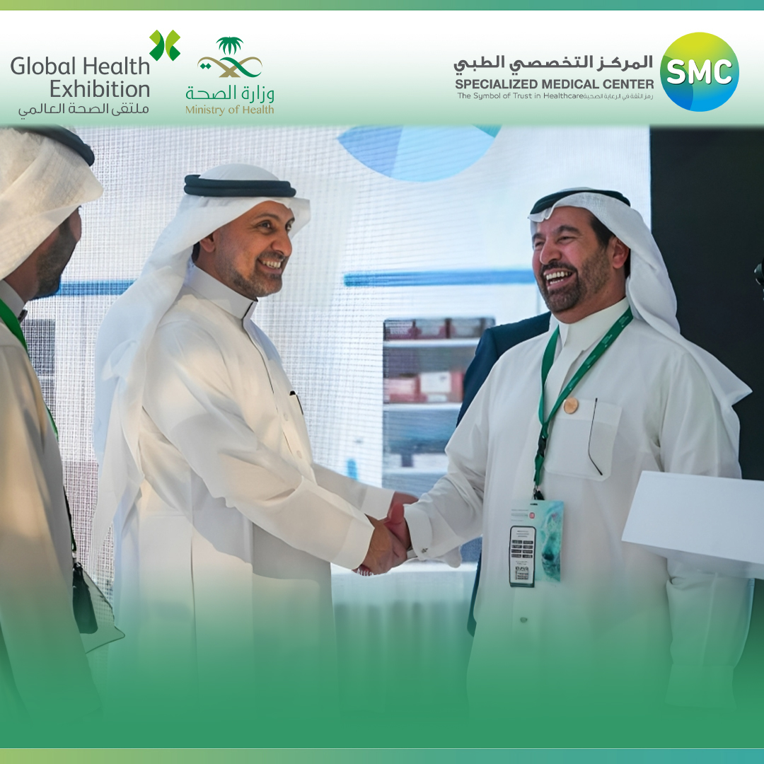 SMCH_Riyadh's tweet photo. مقتطفات من زيارة معالي وزير الصحة الأستاذ فهد بن عبدالرحمن الجلاجل لجناحنا و لقاءه مع المدير العام التنفيذي د. خالد بن مكيمن السبيعي العنزي خلال معرض #ملتقى_الصحة_العالمي .

#مستشفى_المركز_التخصصي_الطبي
#smc
#الرياض https://t.co/PLoqheDOgp