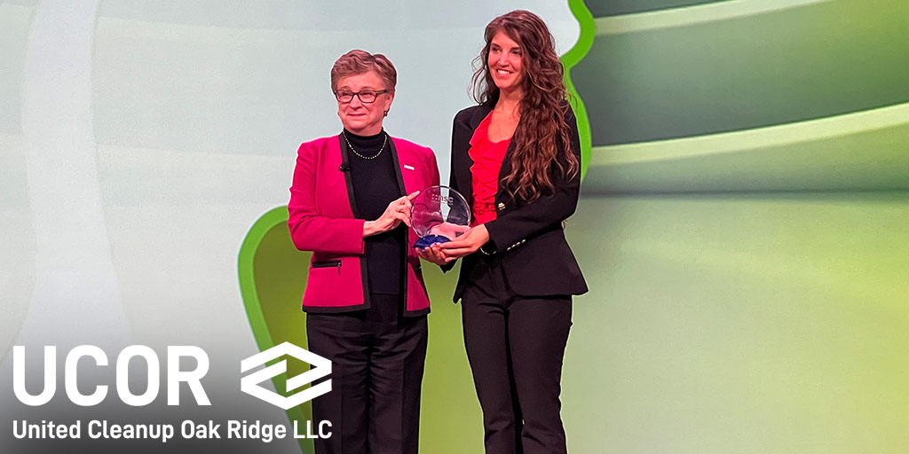 UCOR_TN's tweet photo. Congratulations to UCOR’s Stephanie Miller who received the @National Safety Council’s Marion Martin Award for professional excellence and women’s leadership. #NSCsafety #safetyfirst https://t.co/2RsINvFoKc