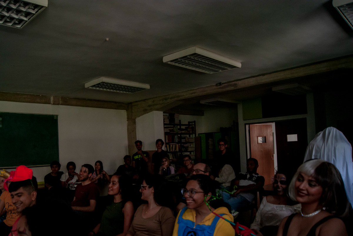 CEIM USB tweet media