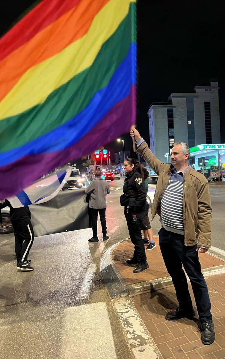 <a href="/EdyCohen/">إيدي كوهين אדי כהן 🇮🇱</a> تعجبني يا كوكو … اجحد مهما كانت الادلة قوية 😁