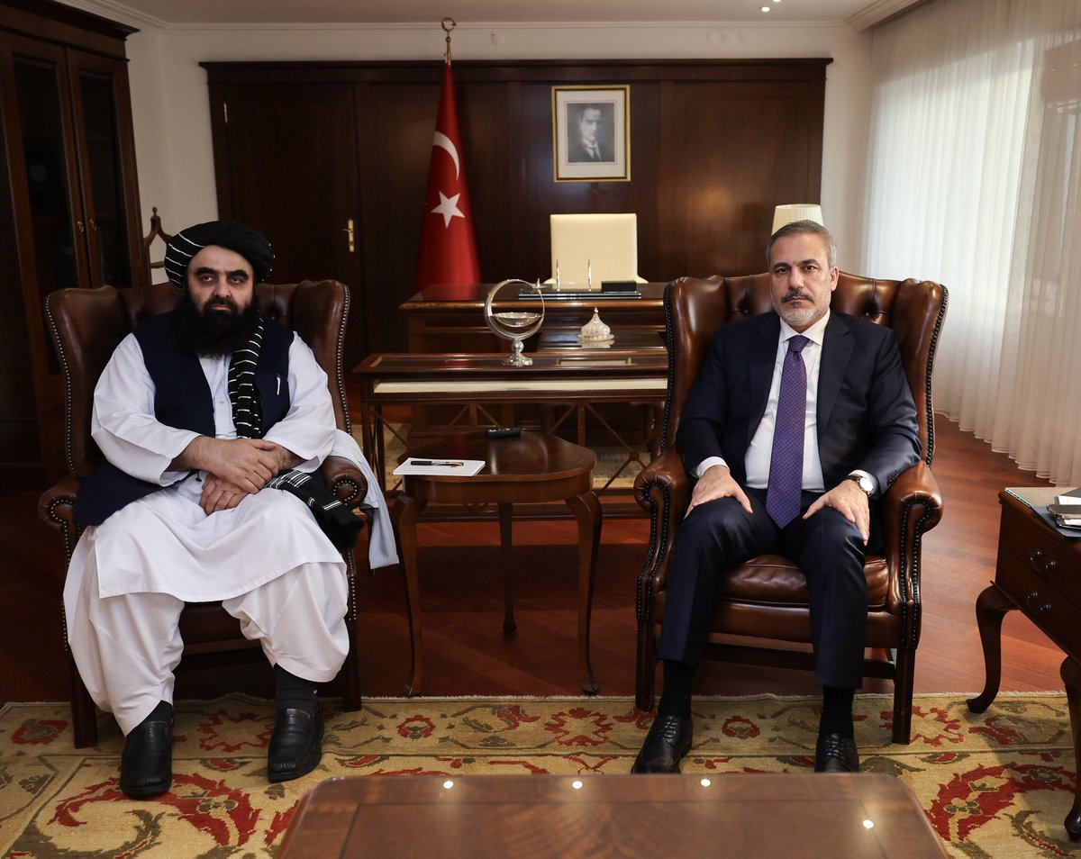 MarcoFattorini's tweet photo. Mentre difende Hamas, attacca Israele e Stati Uniti, il governo turco di Erdogan riceve ad Ankara il ministro degli esteri talebano Amir Khan Muttaqi. https://t.co/7qCdy2Goag