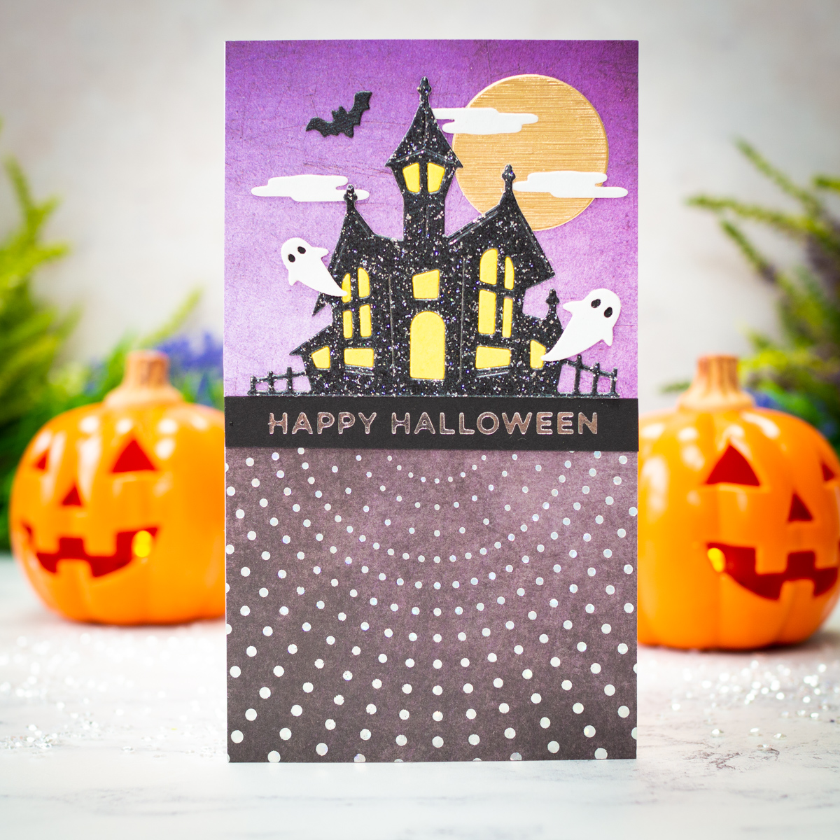 Spellbinders's tweet photo. 👻 Hey Boo! 👻 We're here to 'witch' you a Happy Halloween🎃 filled with "fangtastic" cardmaking fun. 🧙♀️ Check out these spooktacular Halloween card project ideas for some 'boo-tiful' inspiration! 🖤
#neverstopmaking #cardmaking #papercraft #halloween #halloweencrafts https://t.co/gg4Nfm3imV