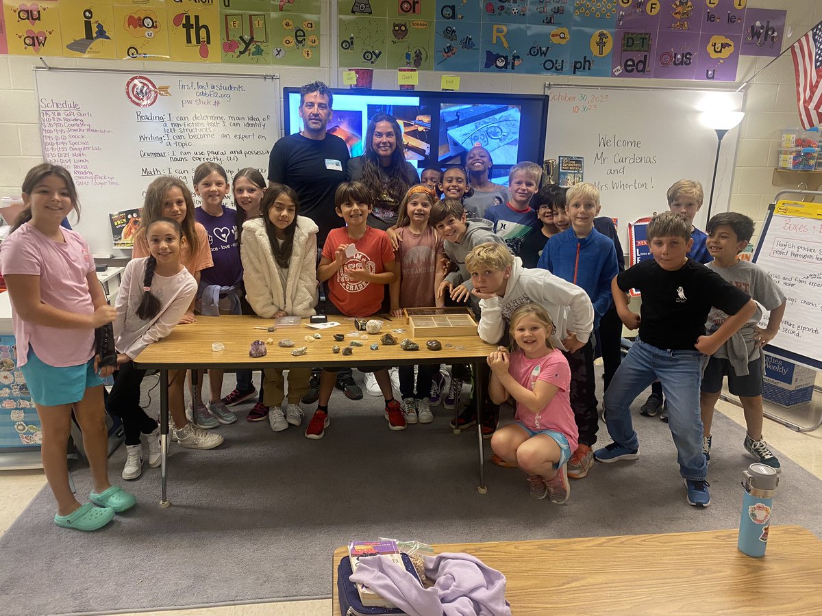 LearnwithMsLake's tweet image. Major thanks to Mr. Andres Cardenas, a jeweler, who gave us the coolest inside look at rocks, minerals and gems! We learned and got to see so much! #LearnLeadExcel @Kempcougars