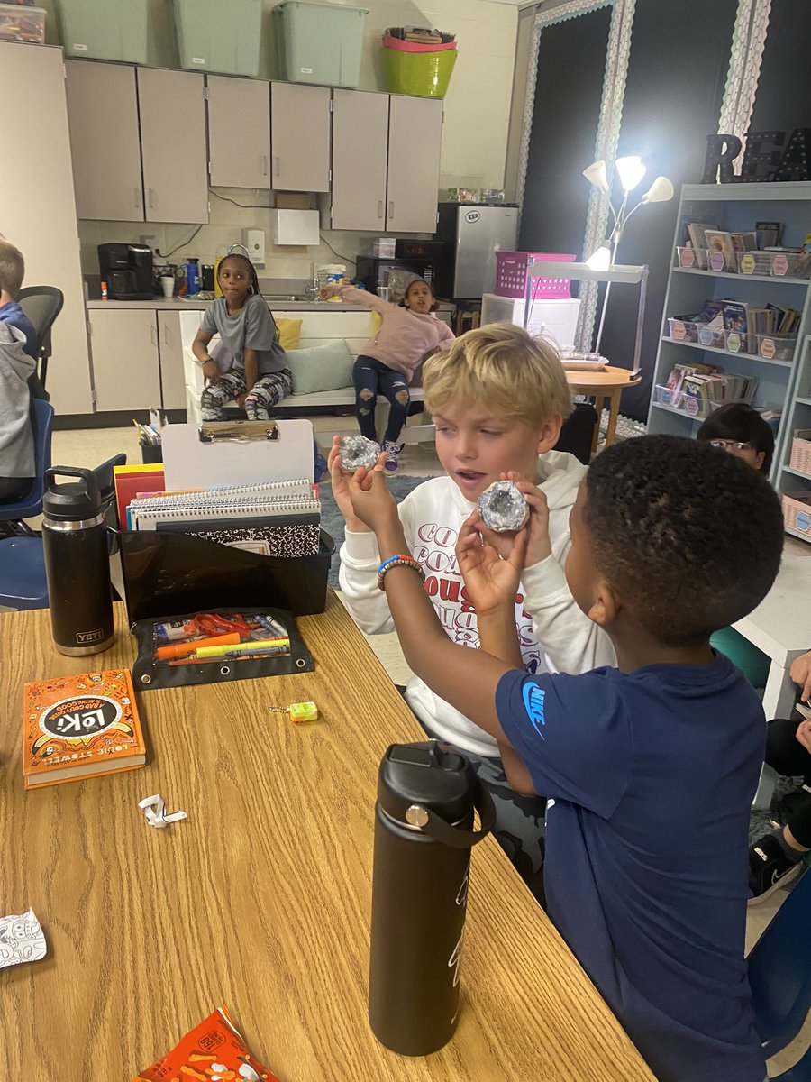 LearnwithMsLake's tweet image. Major thanks to Mr. Andres Cardenas, a jeweler, who gave us the coolest inside look at rocks, minerals and gems! We learned and got to see so much! #LearnLeadExcel @Kempcougars