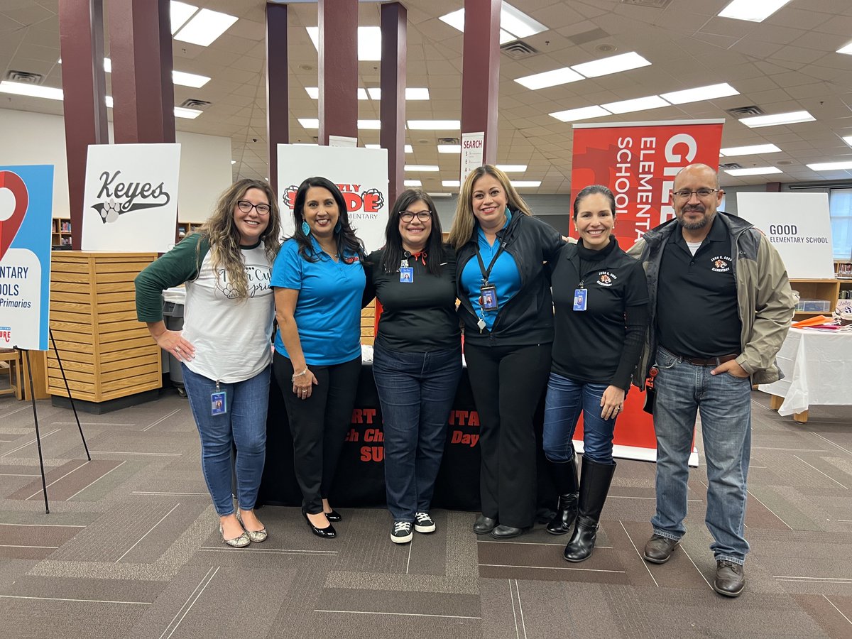 IrvingISD's tweet photo. Get an inside look π at all the fun that was had at this year's #GoIrving event! #IISDReimagined
πΈhttps://t.co/Gzt7e5elYr https://t.co/ddY9GUagcn