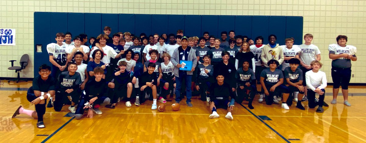 Jackie Santos (@ms_santos_wwjh) on Twitter photo Huge THANK YOU to Mr. Bravo, who goes above and beyond to keep our building beautiful! From <a href="/WWJHATH/">Willow Wood Junior High Athletics</a> & all of <a href="/TISDWWJHS/">Willow Wood Junior High</a> we thank you for your dedication and commitment! @WWJH_MrWilliams <a href="/WWJH_Mr_Penny/">Chris Penny</a> Huge THANK YOU to Mr. Bravo, who goes above and beyond to keep our building beautiful! From <a href="/WWJHATH/">Willow Wood Junior High Athletics</a> & all of <a href="/TISDWWJHS/">Willow Wood Junior High</a> we thank you for your dedication and commitment! @WWJH_MrWilliams <a href="/WWJH_Mr_Penny/">Chris Penny</a>